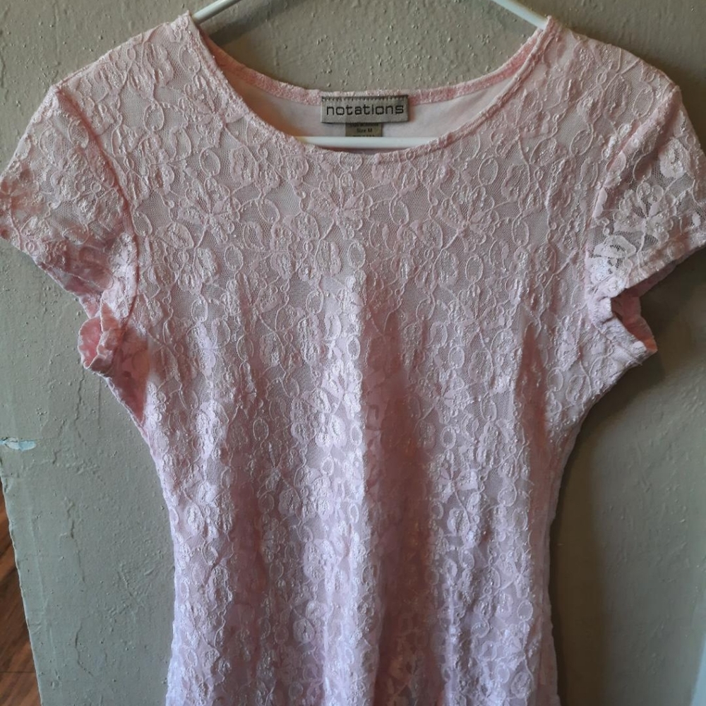 Women's size Medium short sleeve shirt.